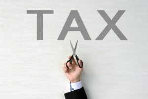 積立nisaとidecoの運用可能な商品で比較